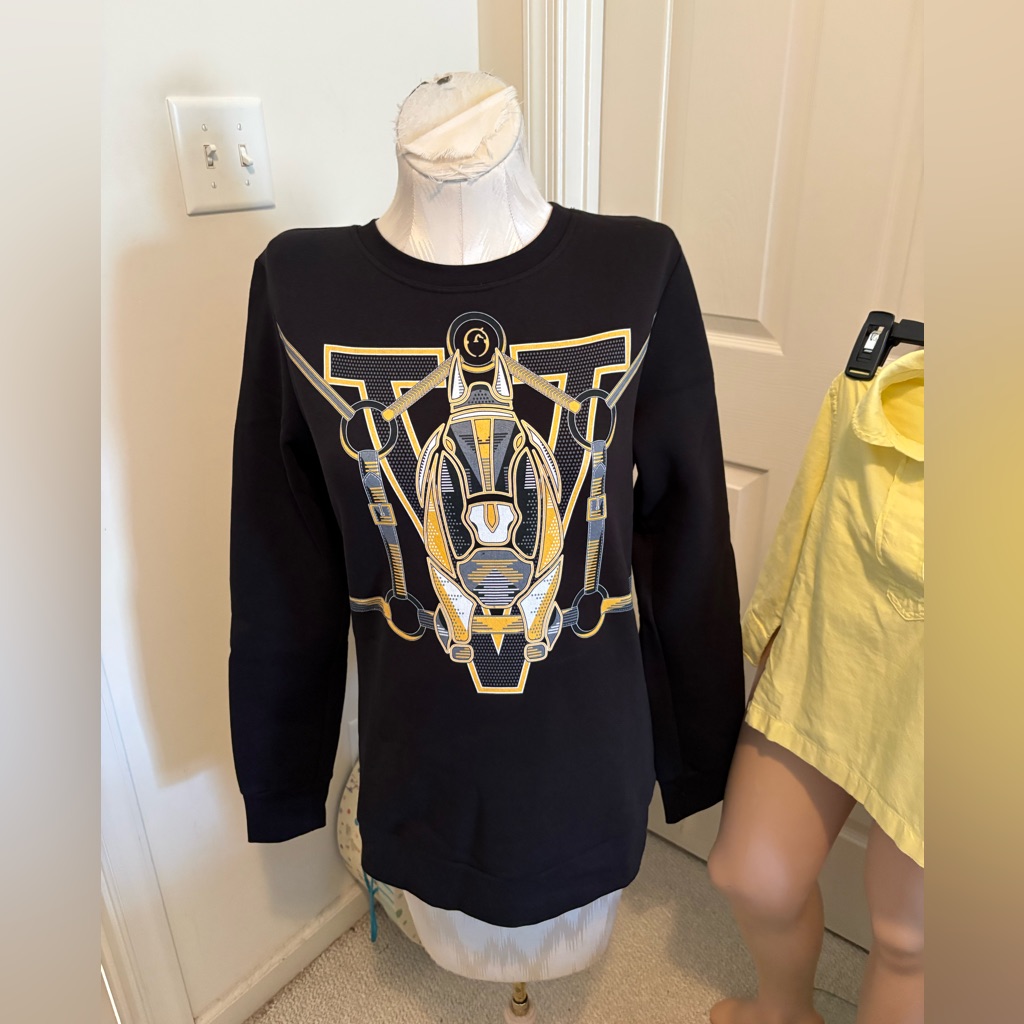 Vestrum Black Graphic Sweatshirt With Gold And White Design Size Xs Nwt $240